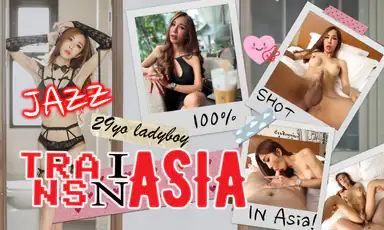 La commessa ladyboy magrolina si fa scopare il piccolo culo