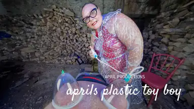 Il playboy di April in plastica