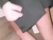 Chelsea naakt thuis op de trap