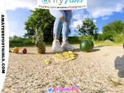 VR 3D Shoe Play Shoeplay Crush Girl Feet Socks Girl Shoes Dangling Dipping Virtual Reality VR