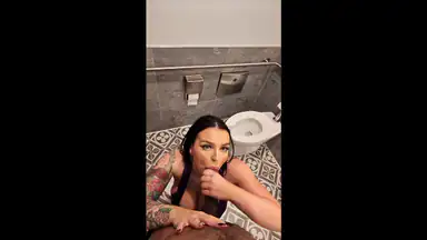 MILF BLOWJOB IN PUBLIC BATHROOM - Nick Marxx - Payton Preslee - POV VIRTUAL REALITY EXPERIENCE